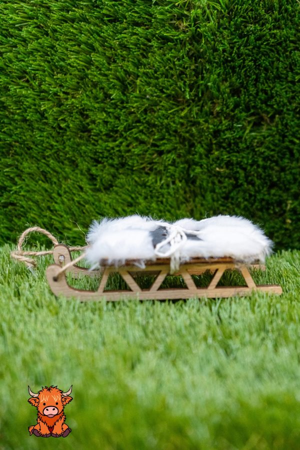 Rustic Wooden Sleigh Christmas Decoration with Fluffy Finish - Image 2